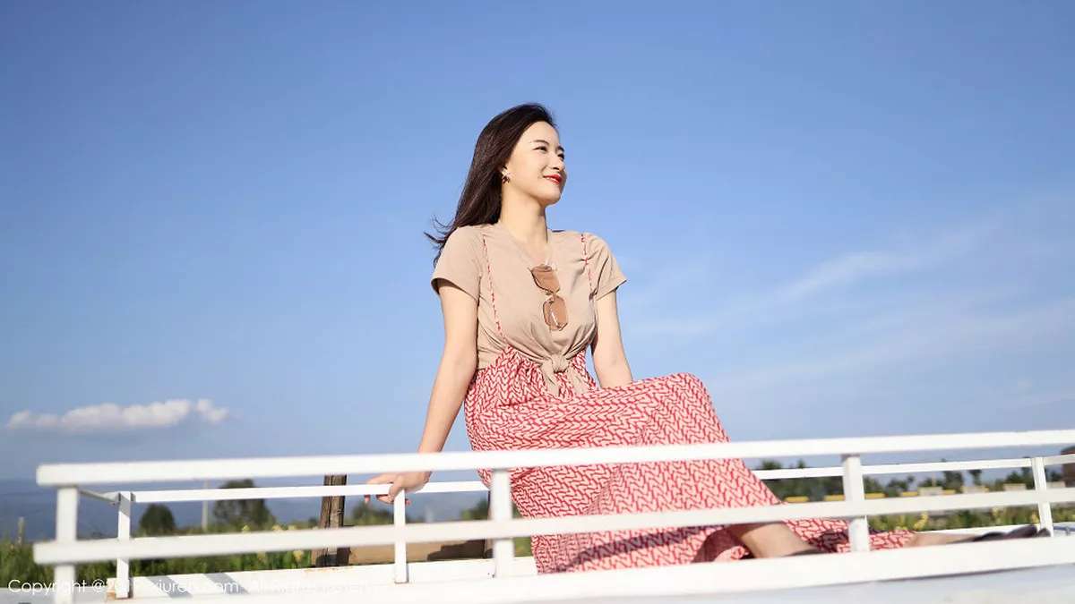 [XiuRen秀人网]第1718期艺儿拿铁写真  第3张-《94零社区》