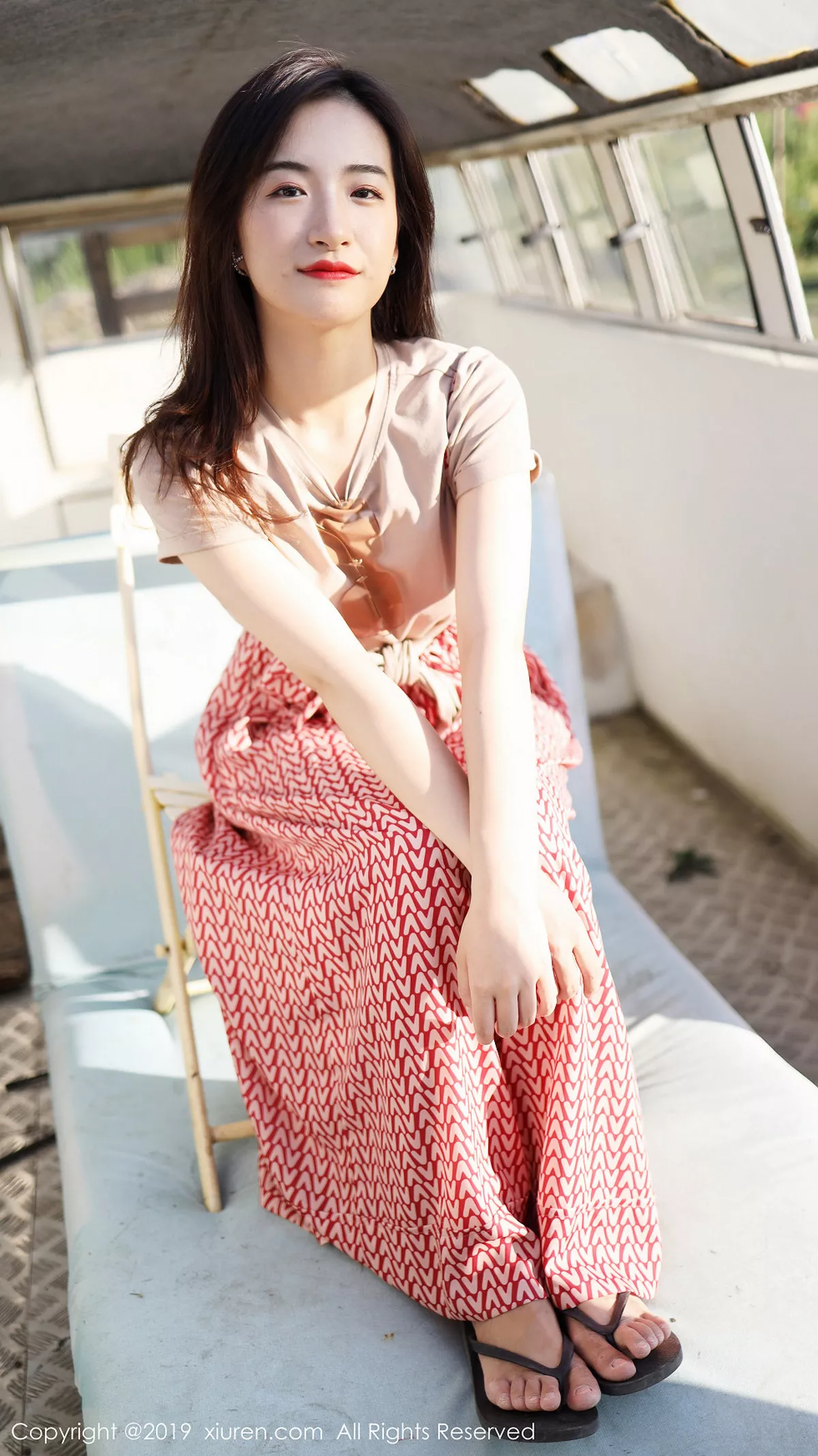 [XiuRen秀人网]第1718期艺儿拿铁写真  第13张-《94零社区》