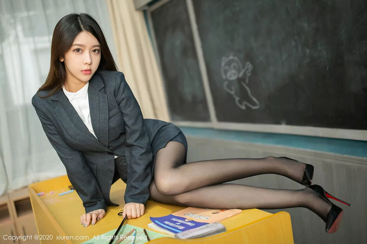 [XiuRen秀人网]第1959期夏诗诗写真  第12张-《94零社区》