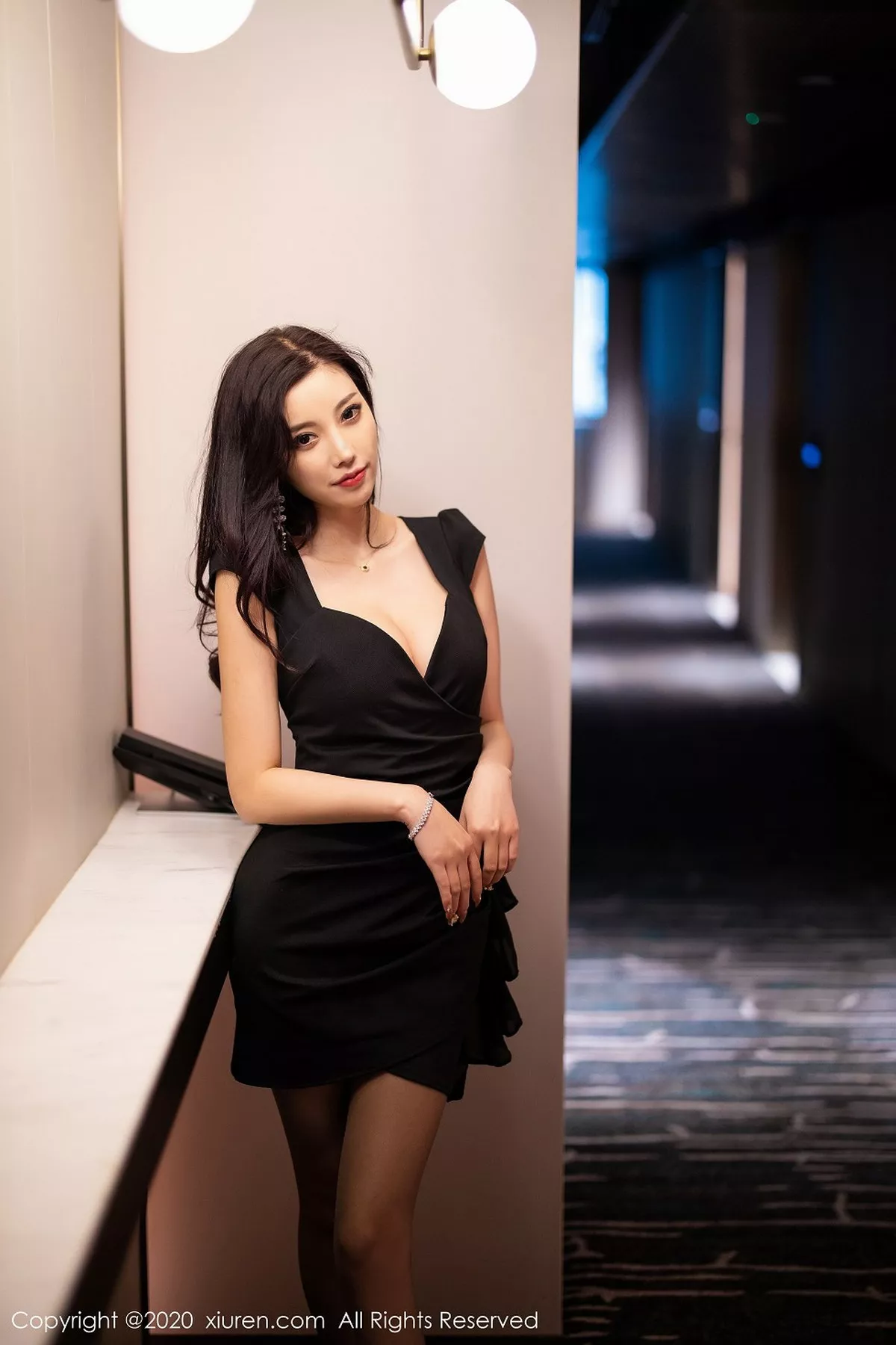 [XiuRen秀人网]第2241期杨晨晨写真  第12张-《94零社区》
