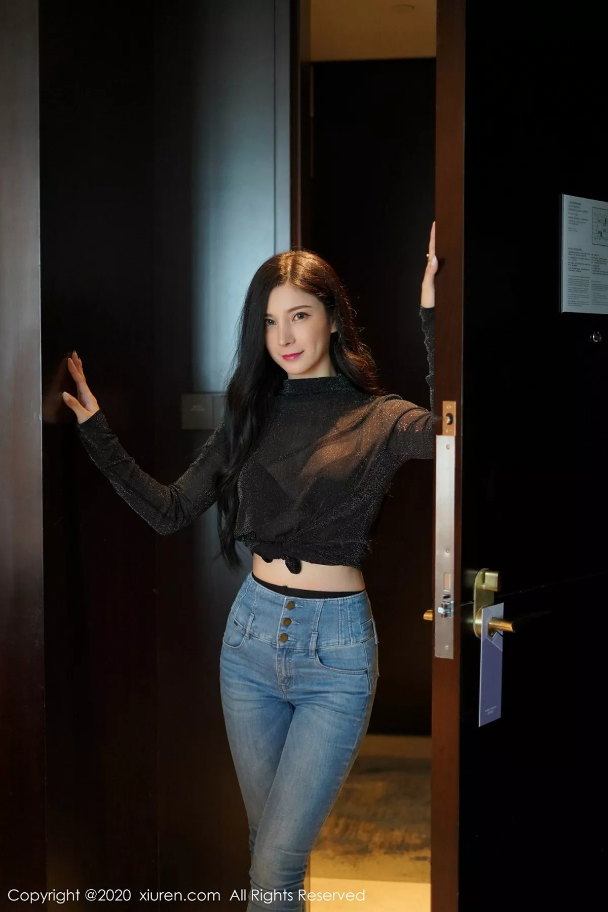 [XiuRen秀人网]第2386期小蛮妖写真  第5张-《94零社区》