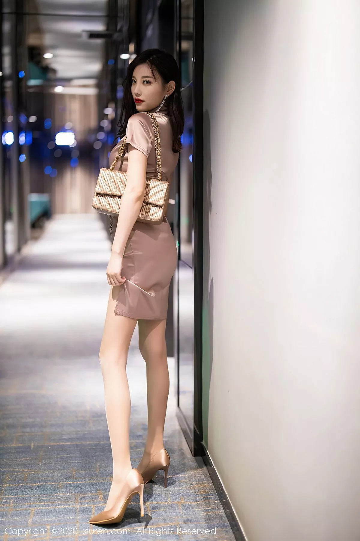[XiuRen秀人网]第2587期杨晨晨写真  第18张-《94零社区》