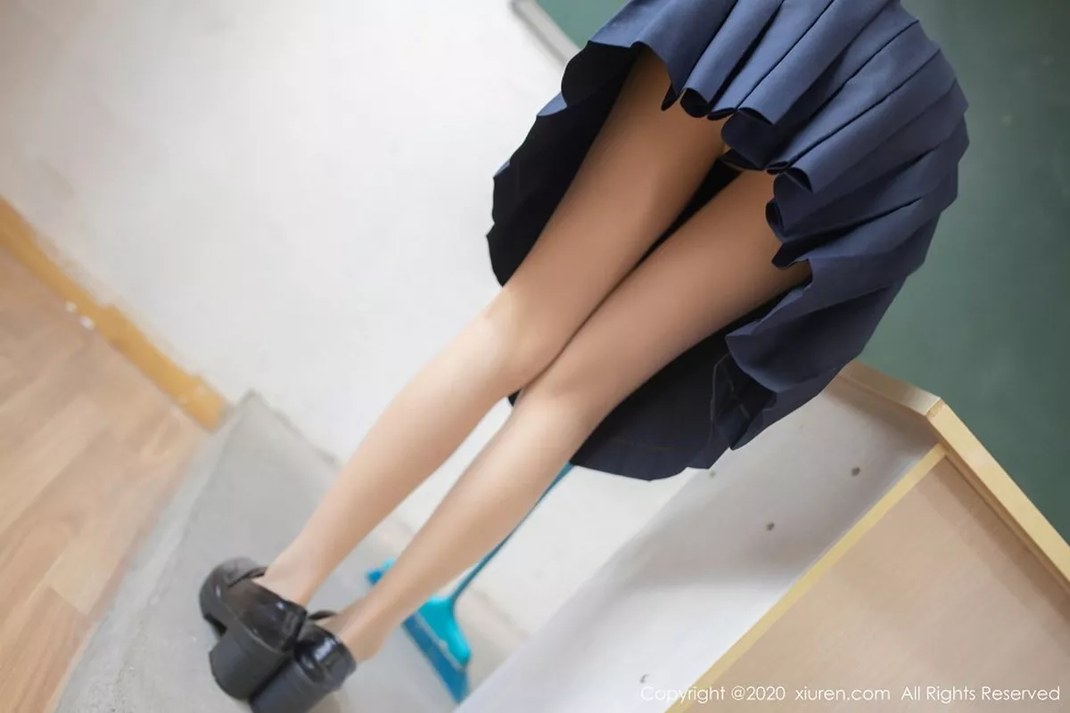 [XiuRen秀人网]第2741期月音瞳写真  第12张-《94零社区》