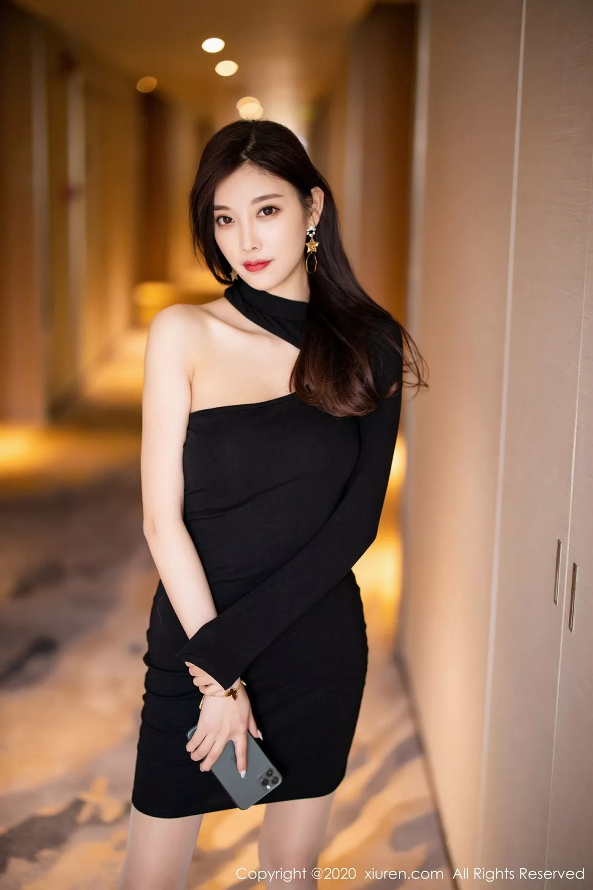 [XiuRen秀人网]第2733期杨晨晨写真  第3张-《94零社区》