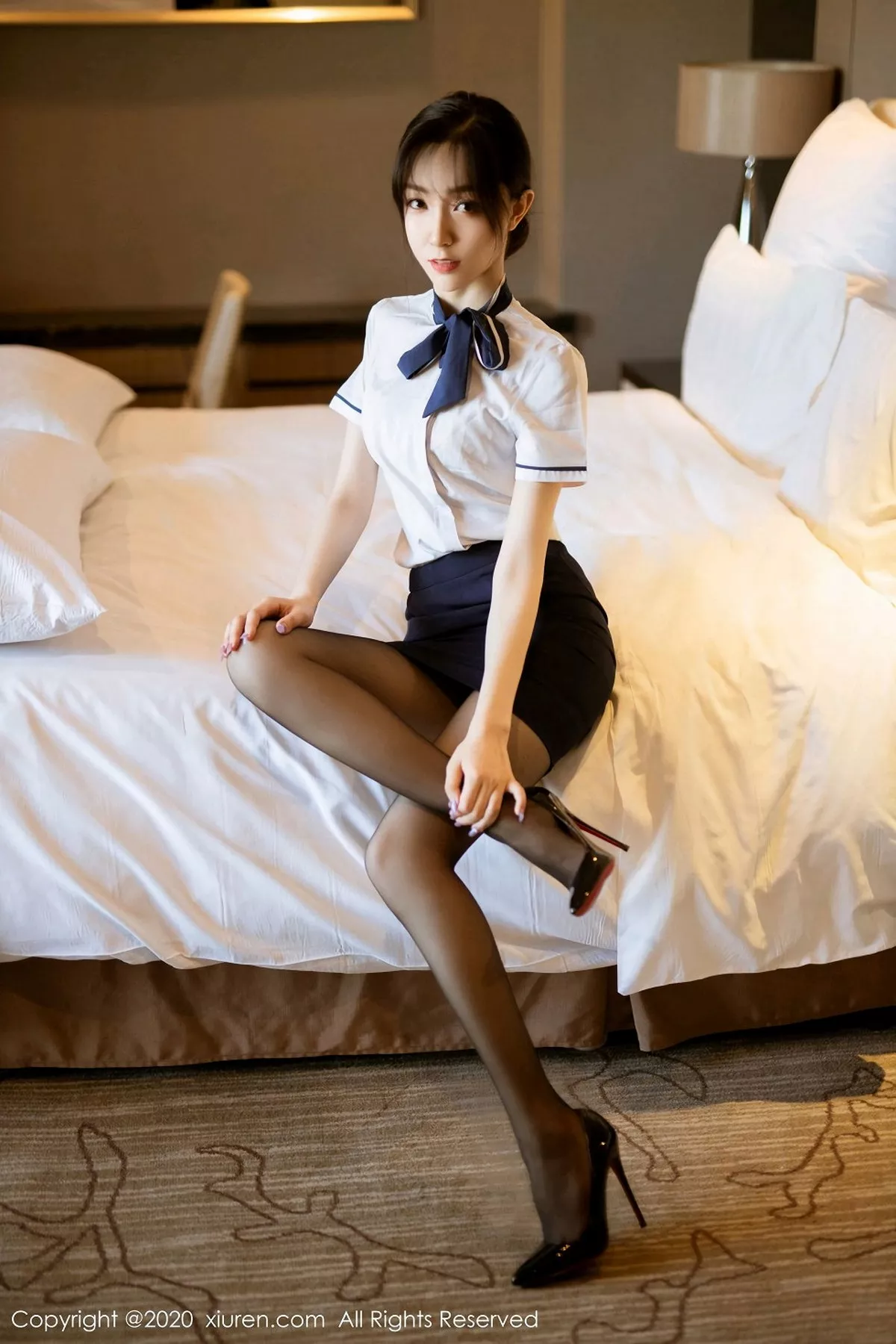 [XiuRen秀人网]第2735期九千柒柒写真  第9张-《94零社区》