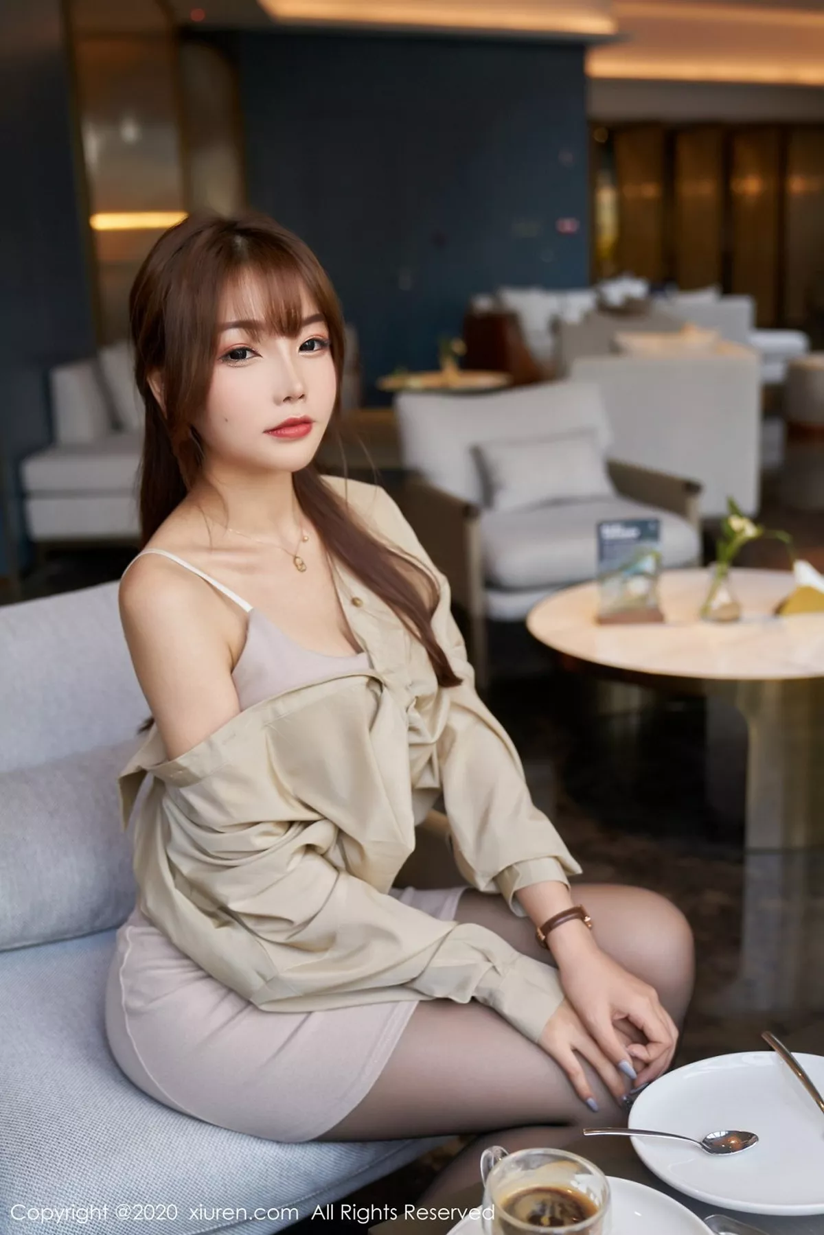 [XiuRen秀人网]第2734期芝芝Booty写真  第17张-《94零社区》