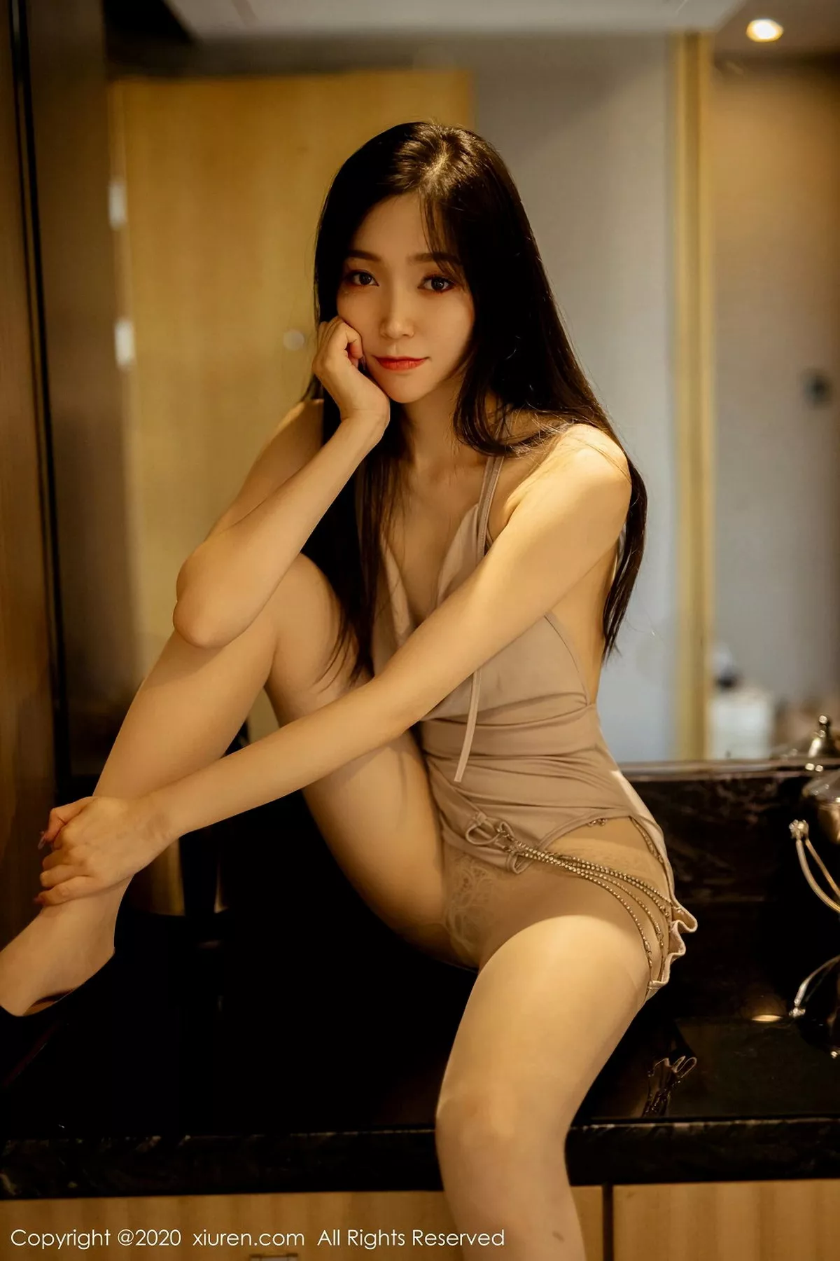 [XiuRen秀人网]第2764期九千柒柒写真  第31张-《94零社区》