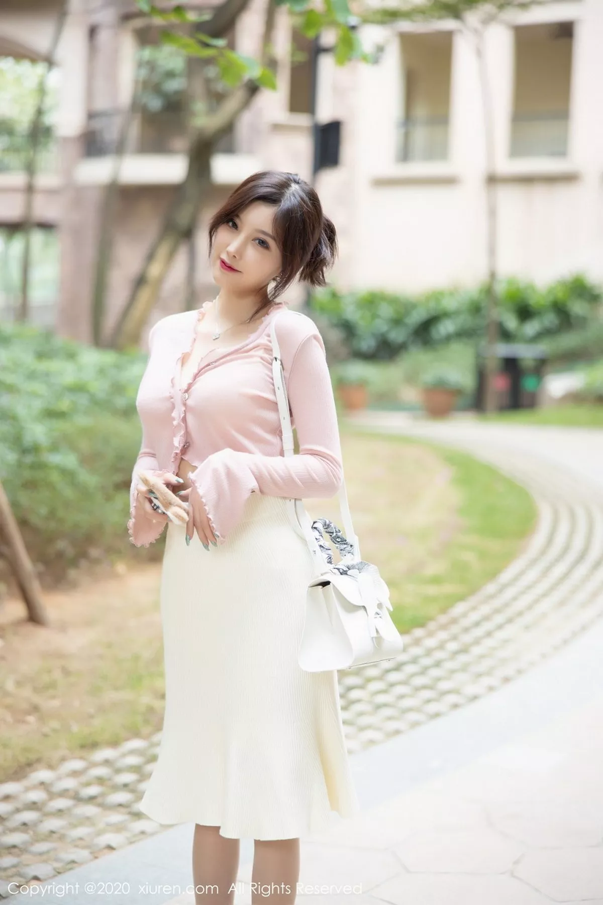 [XiuRen秀人网]第2905期杨晨晨写真  第1张-《94零社区》