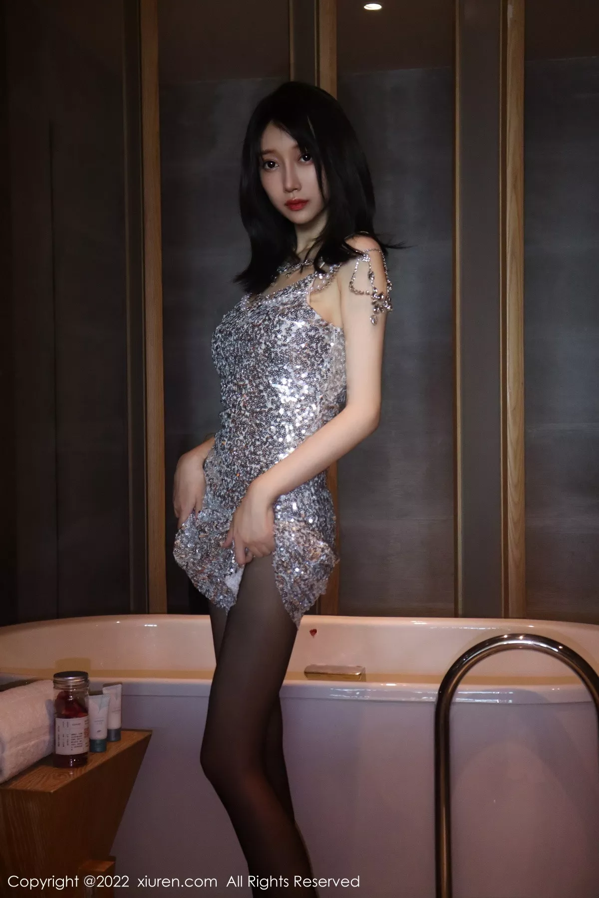[XiuRen秀人网]第5670期玥儿玥写真  第3张-《94零社区》