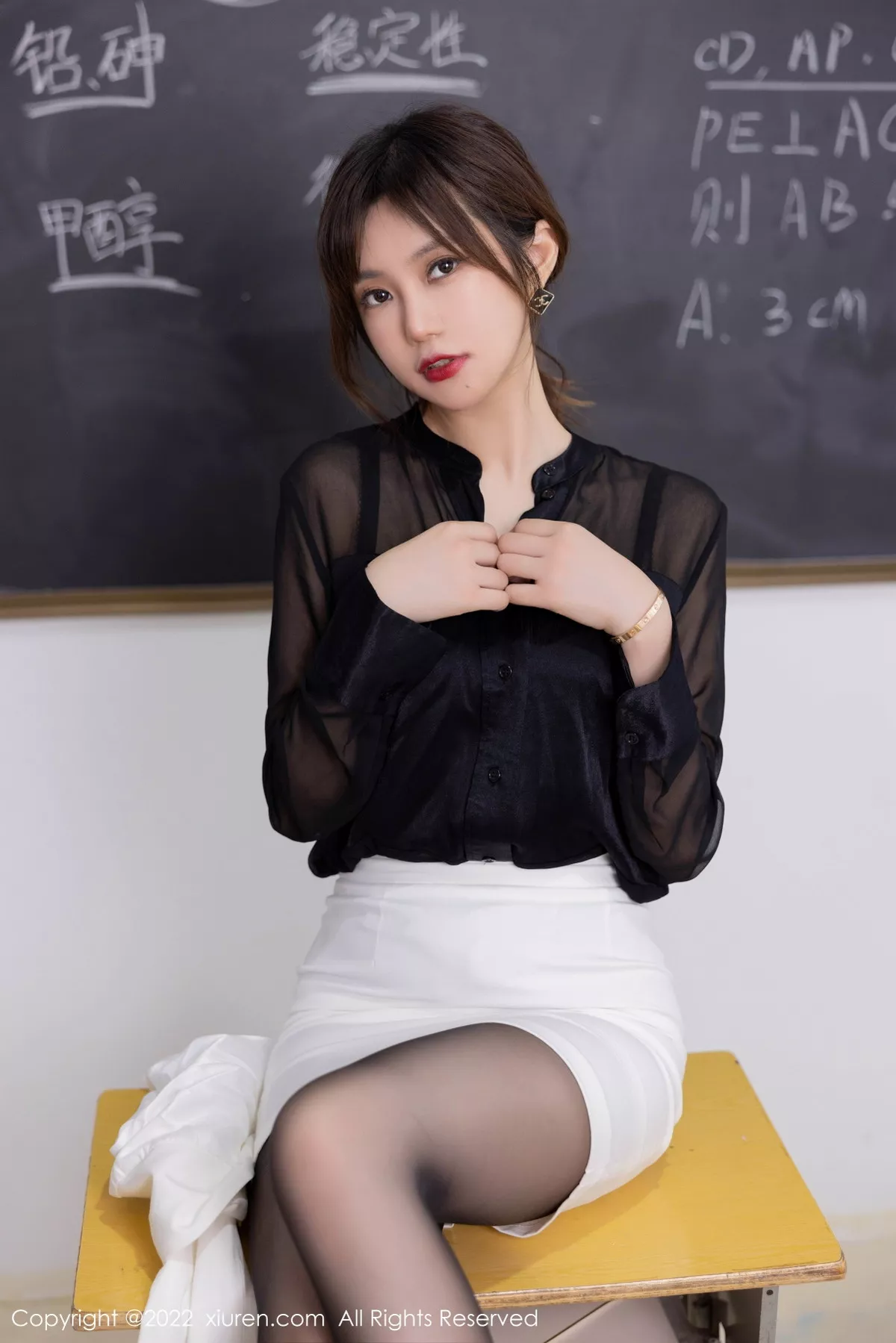 [XiuRen秀人网]第6008期绮里嘉写真  第19张-《94零社区》