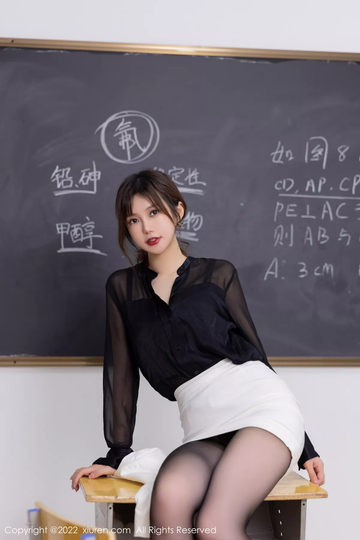 [XiuRen秀人网]第6008期绮里嘉写真  第22张-《94零社区》