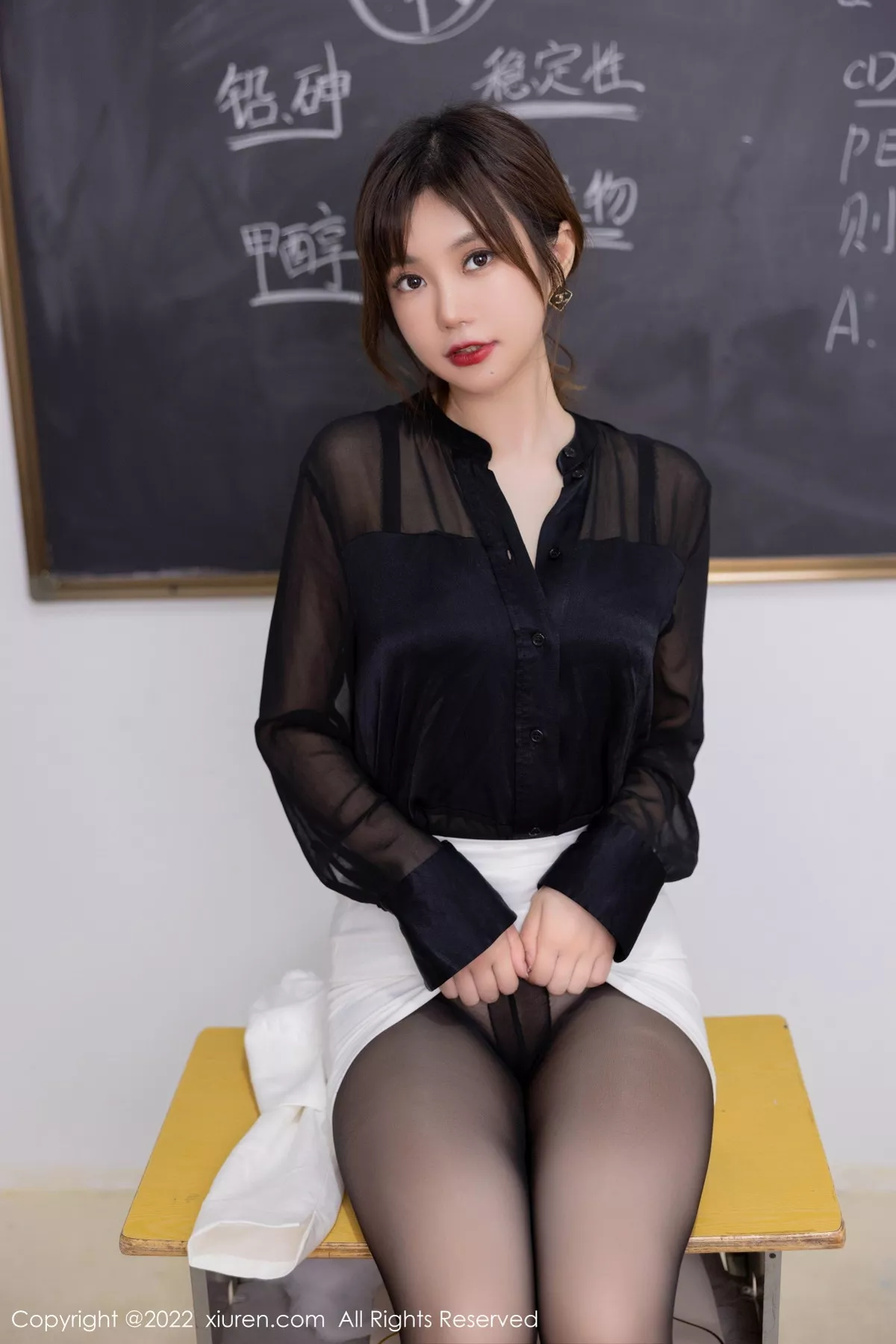 [XiuRen秀人网]第6008期绮里嘉写真  第24张-《94零社区》