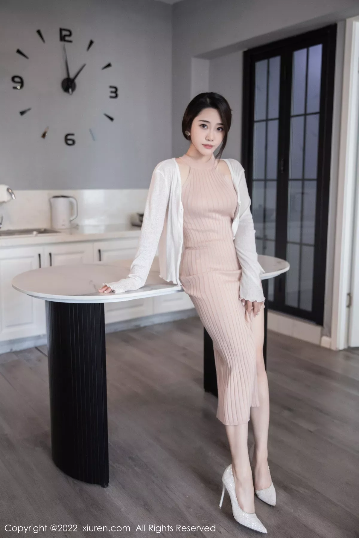 [XiuRen秀人网]第6066期严利娅写真  第1张-《94零社区》