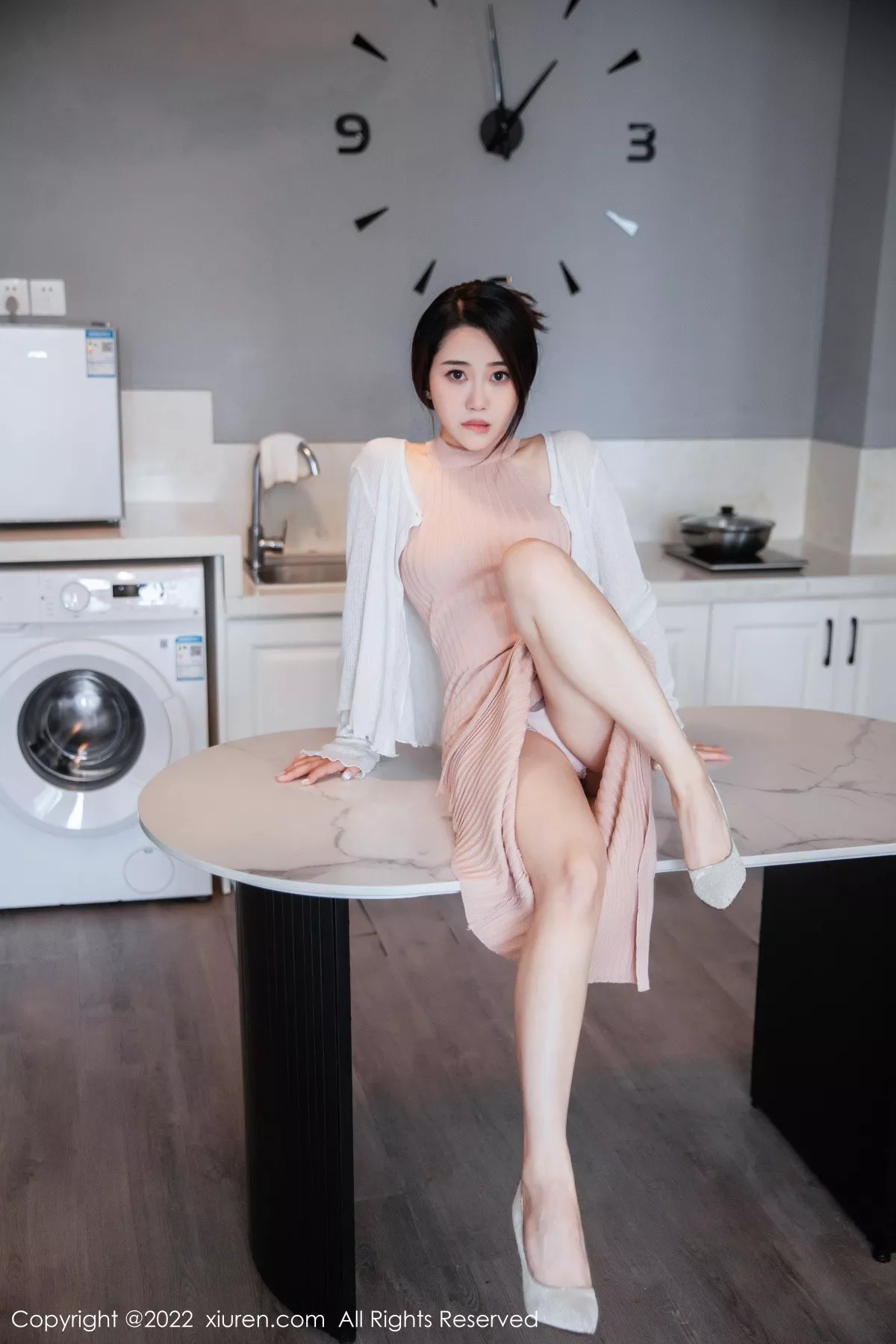 [XiuRen秀人网]第6066期严利娅写真  第2张-《94零社区》