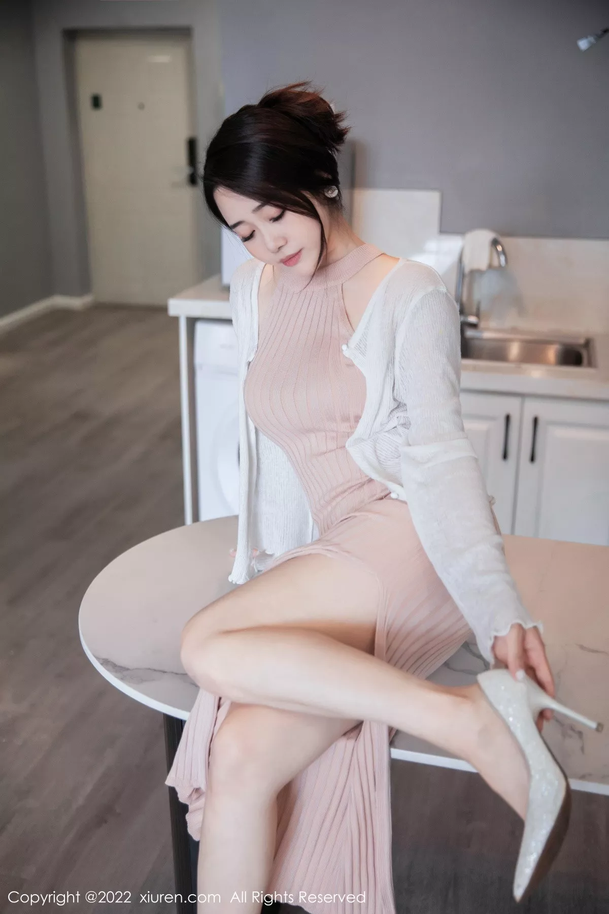[XiuRen秀人网]第6066期严利娅写真  第3张-《94零社区》