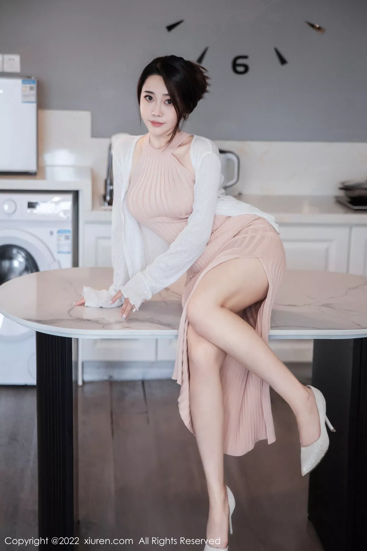 [XiuRen秀人网]第6066期严利娅写真  第14张-《94零社区》