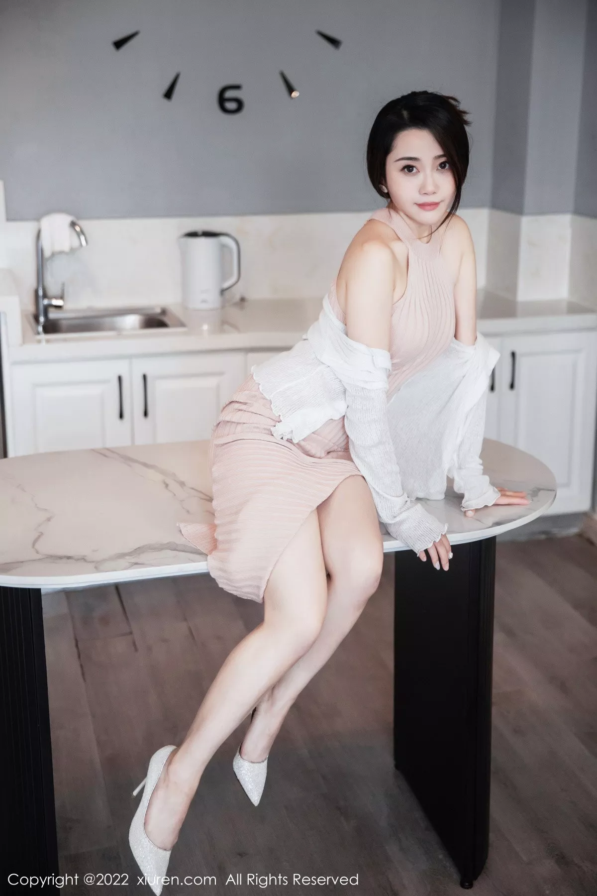 [XiuRen秀人网]第6066期严利娅写真  第18张-《94零社区》