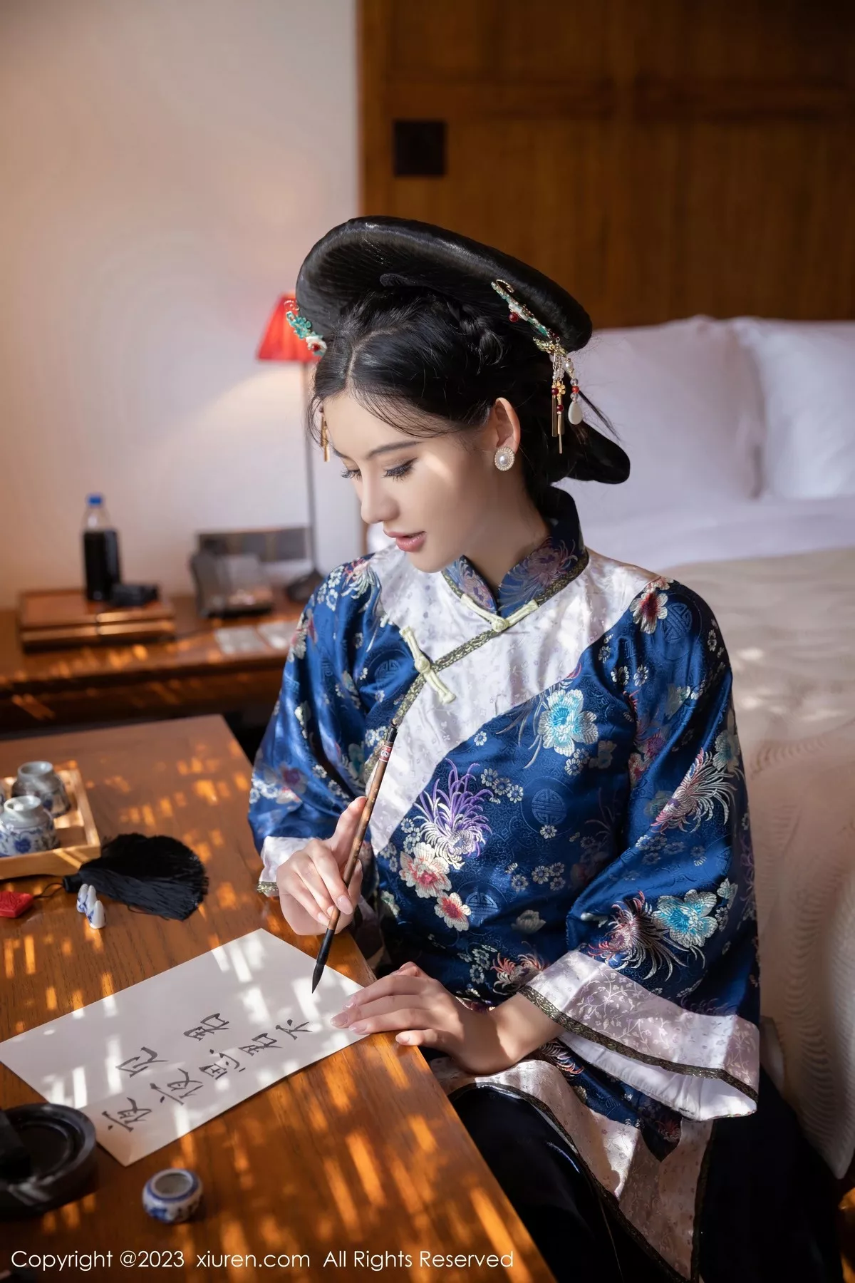 [XiuRen秀人网]第6398期就是阿朱啊写真  第12张-《94零社区》