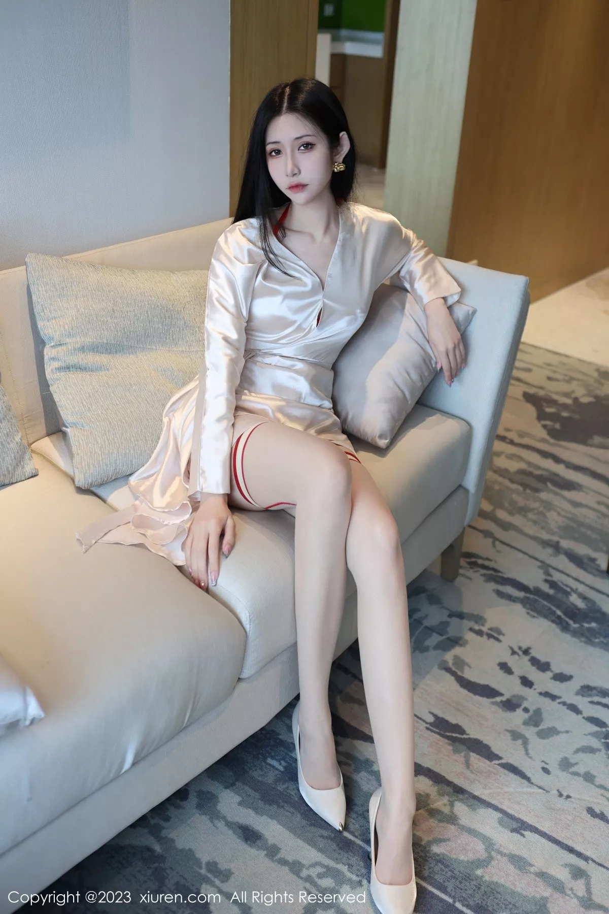 [XiuRen秀人网]第6750期依娜写真  第1张-《94零社区》