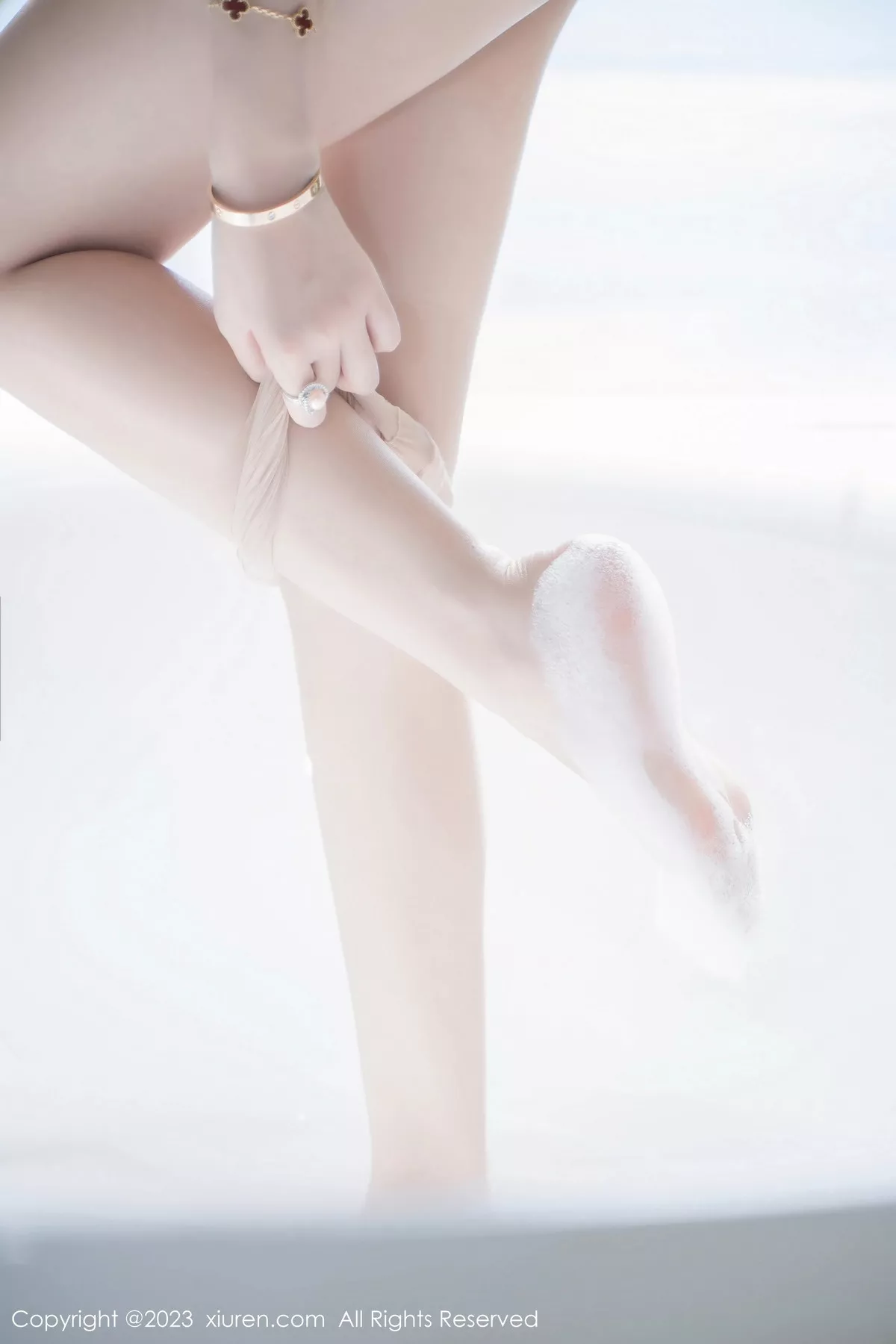 [XiuRen秀人网]第7329期绮里嘉写真  第2张-《94零社区》