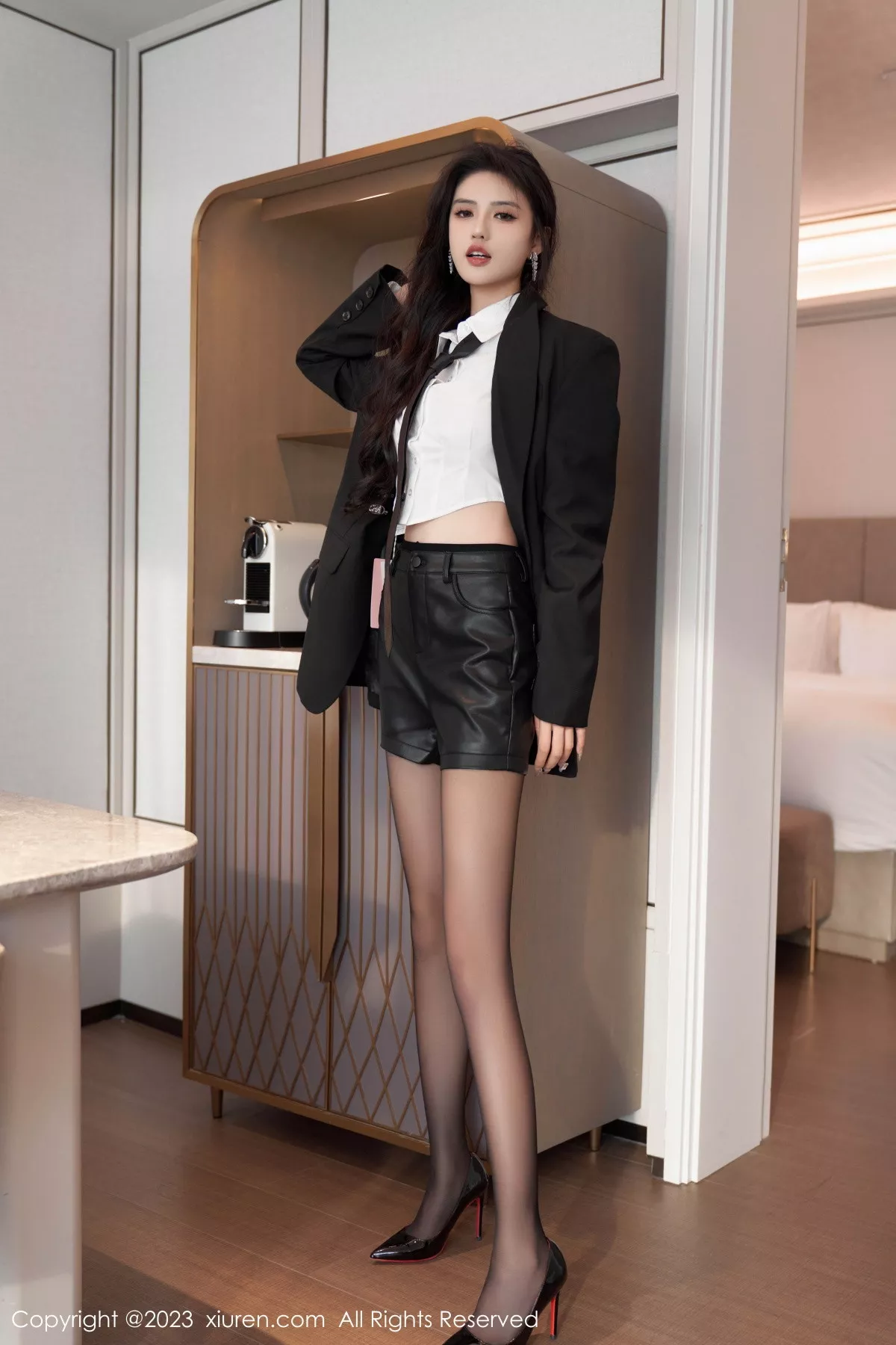 [XiuRen秀人网]第7560期浅浅写真  第18张-《94零社区》
