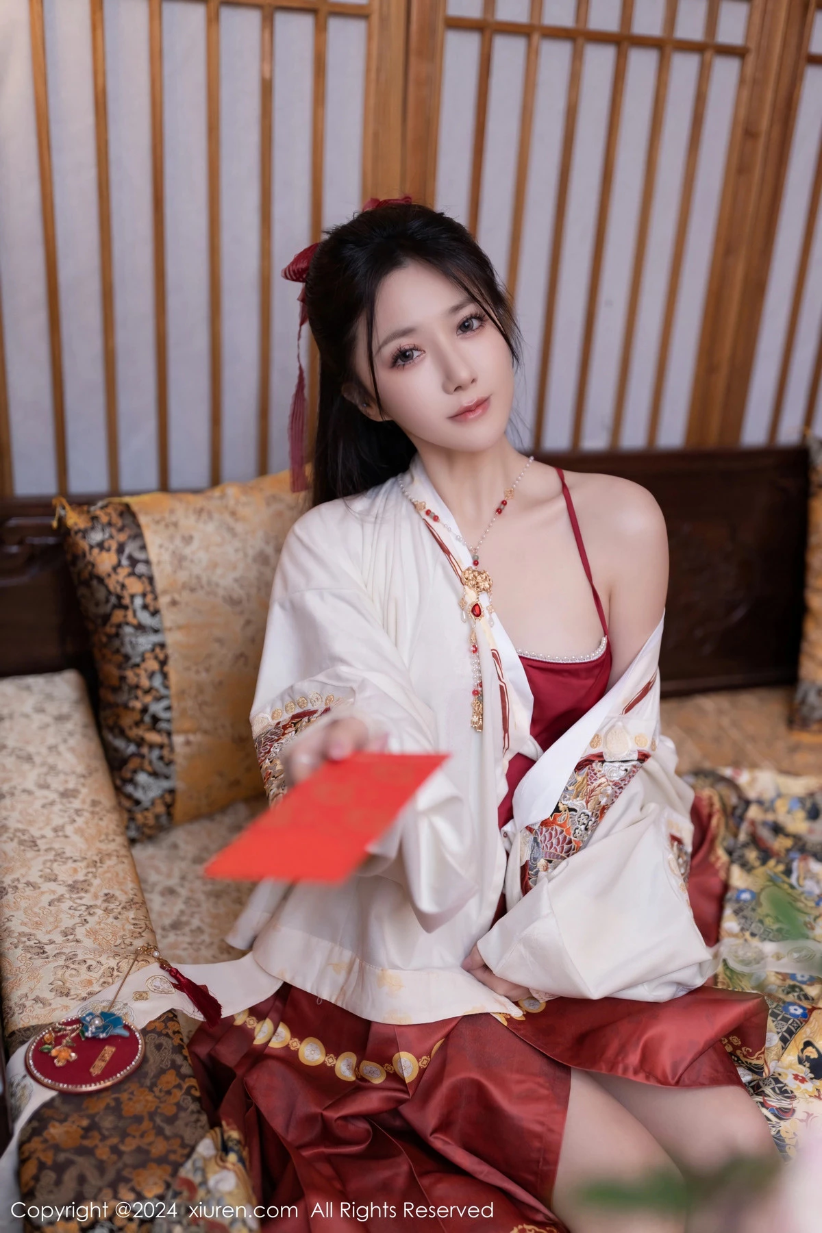 [XiuRen秀人网]第8095期鱼子酱写真  第9张-《94零社区》