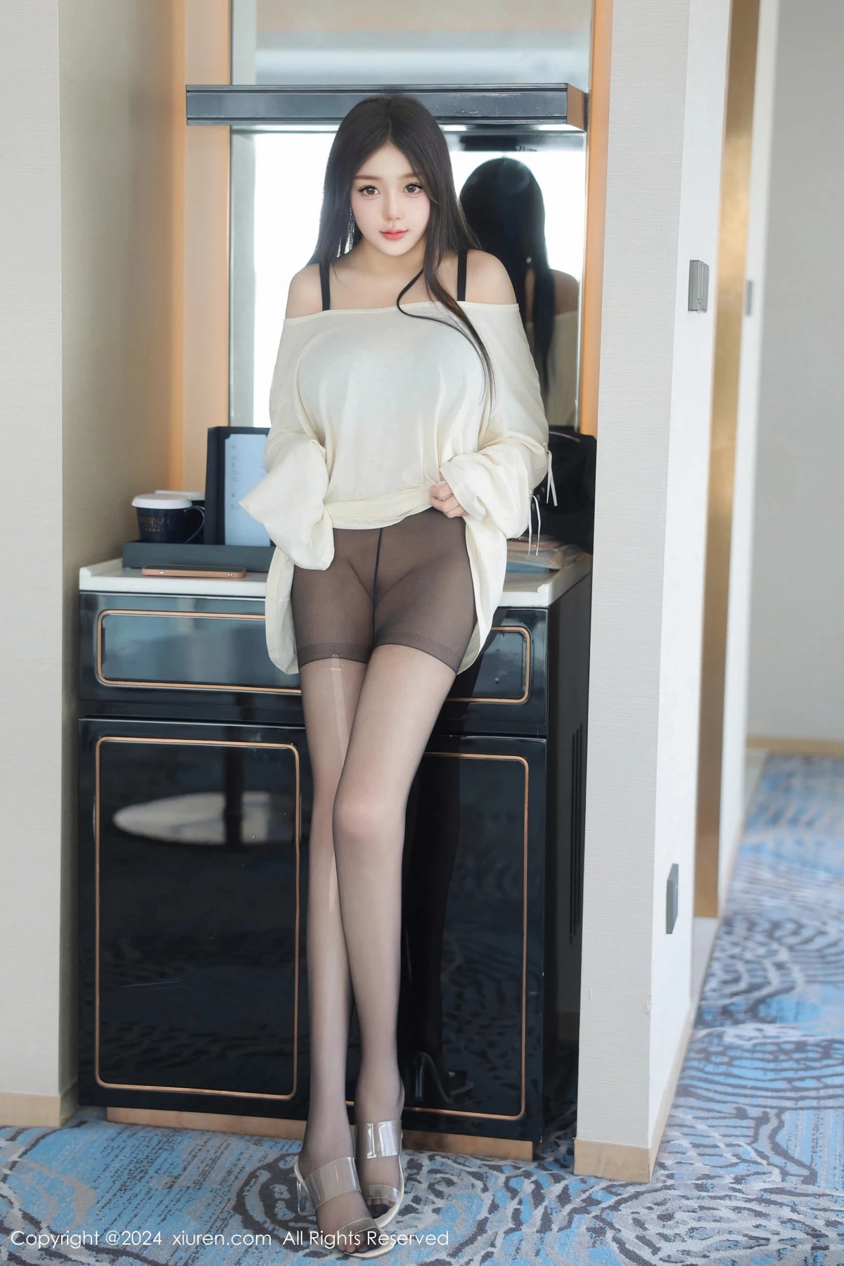 [XiuRen秀人网]第9089期柚柚小奶瓶写真  第4张-《94零社区》