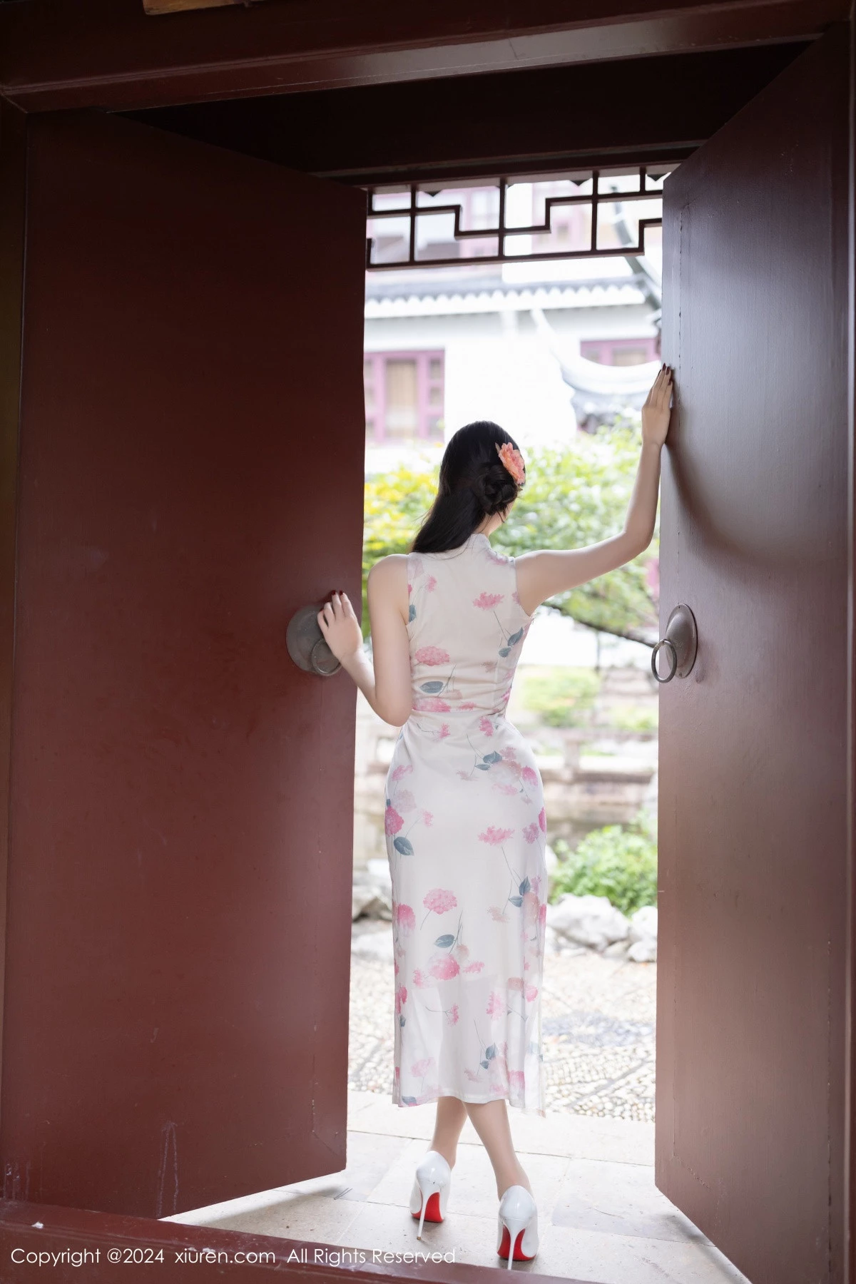 [XiuRen秀人网]第9087期小逗逗写真  第16张-《94零社区》