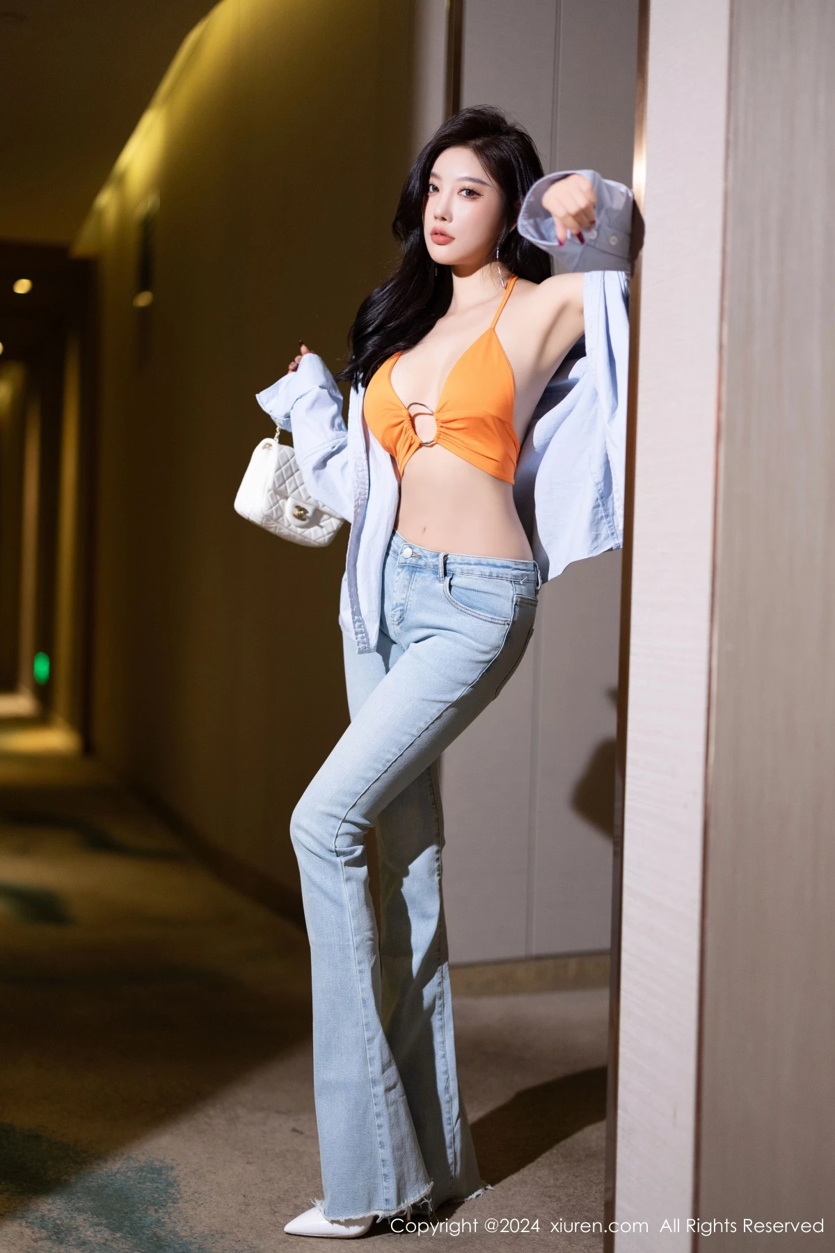 [XiuRen秀人网]第9282期杨晨晨写真  第2张-《94零社区》