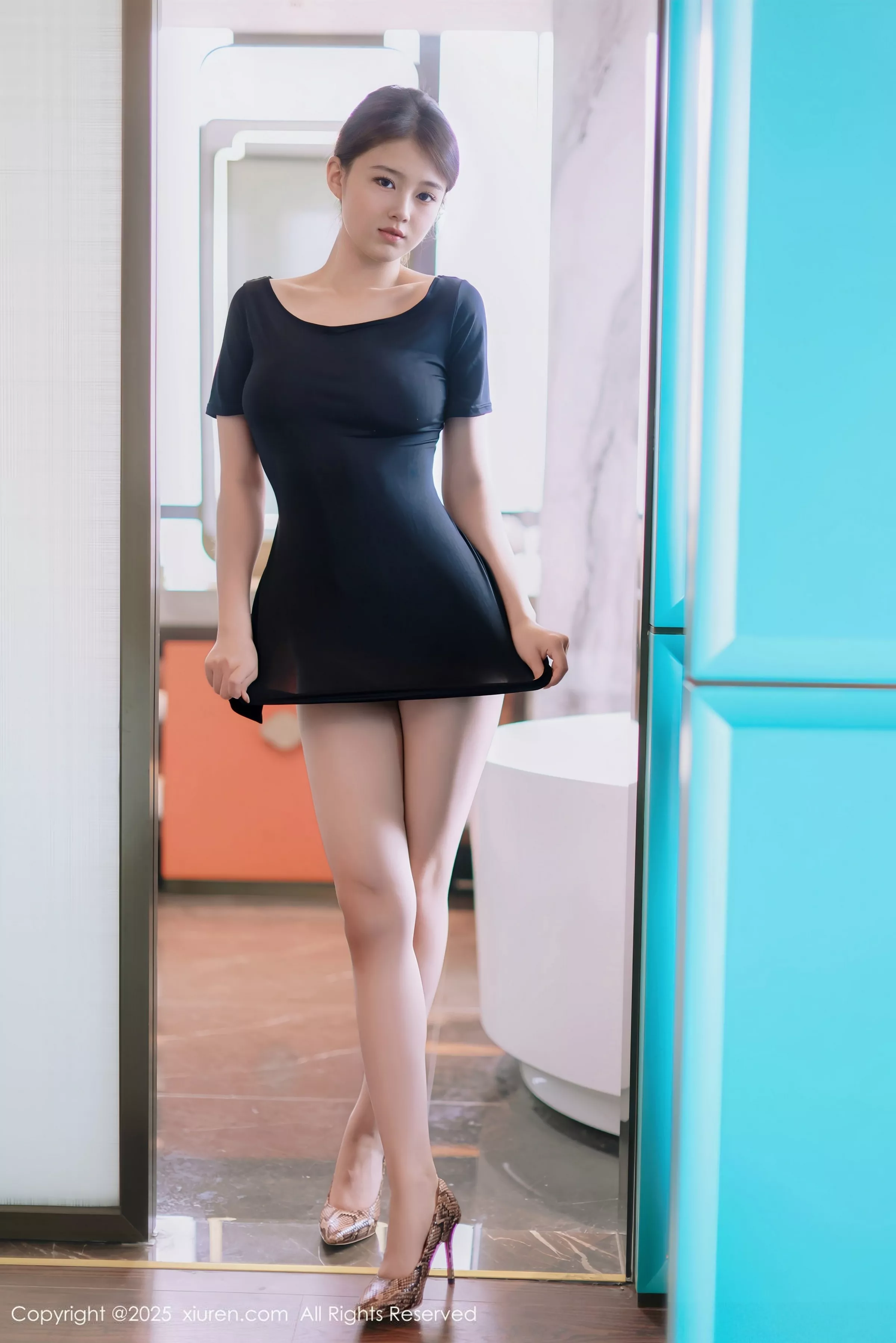 [XiuRen秀人网]第10426期小橘子写真  第13张-《94零社区》