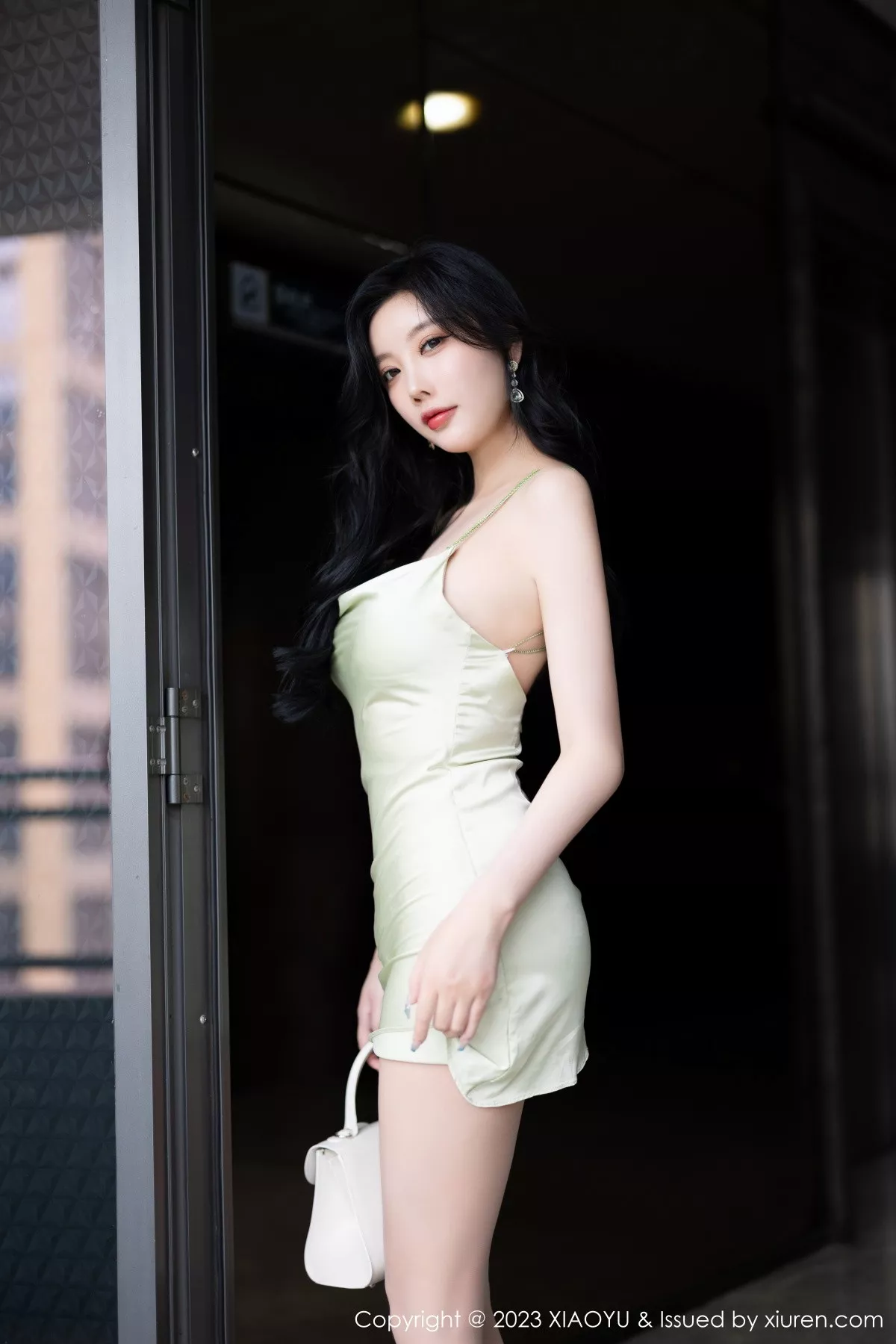[XiaoYu画语界]第1143期杨晨晨写真  第1张-《94零社区》