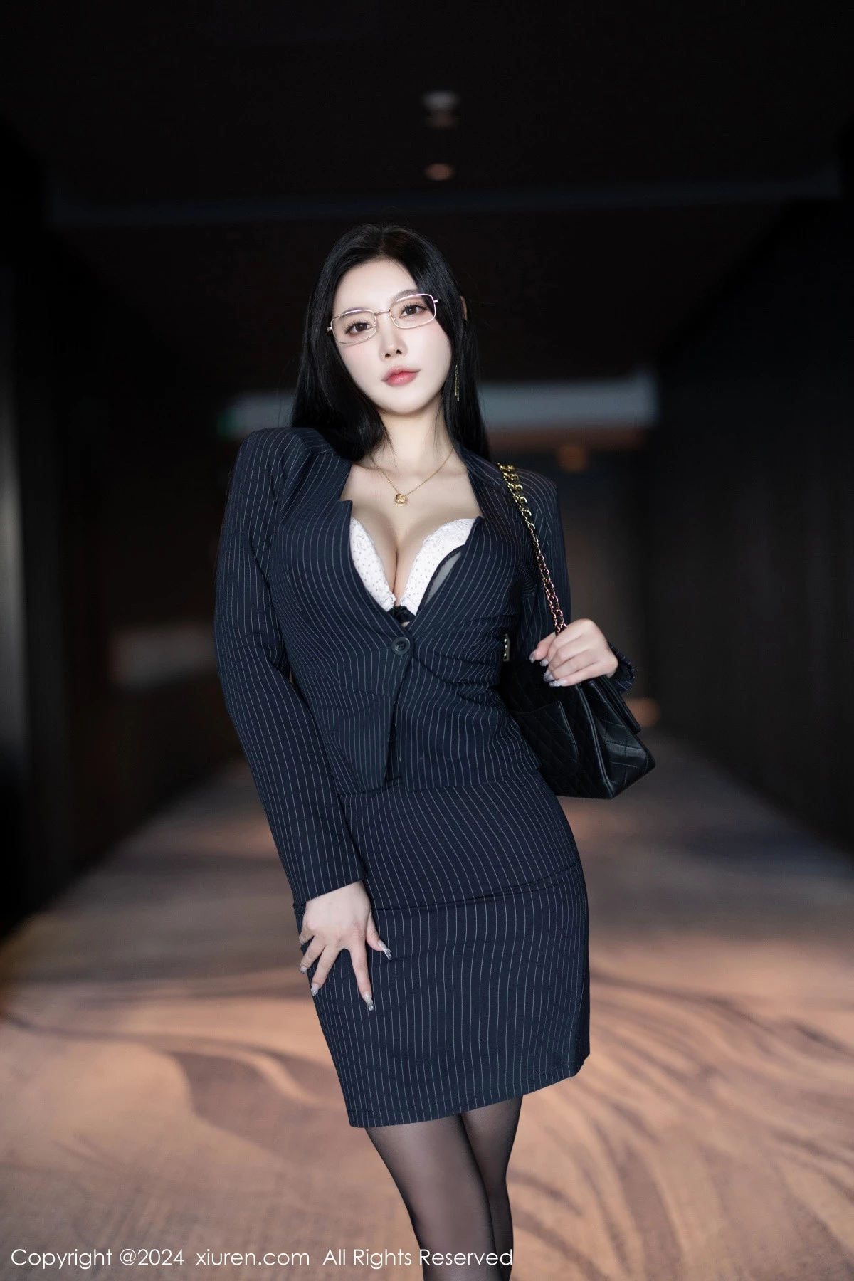 [XiaoYu画语界]第1188期杨晨晨写真  第2张-《94零社区》