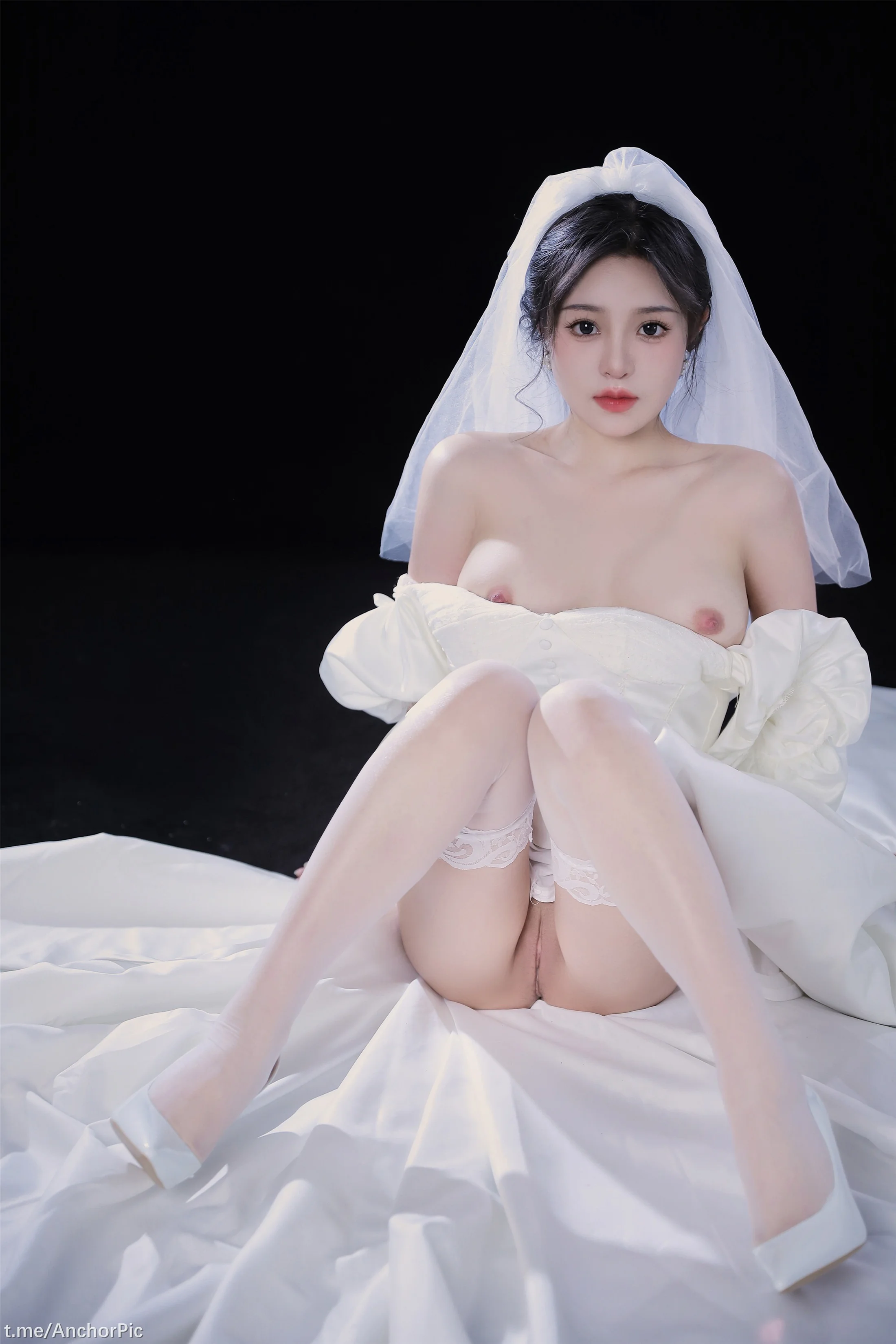 桃暖酱 - 婚纱 61P  第25张-《94零社区》